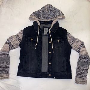 Billabong Jean Jacket with sweater sleeves!